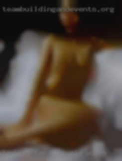 Looking for discret NSA rich old women casual fun.